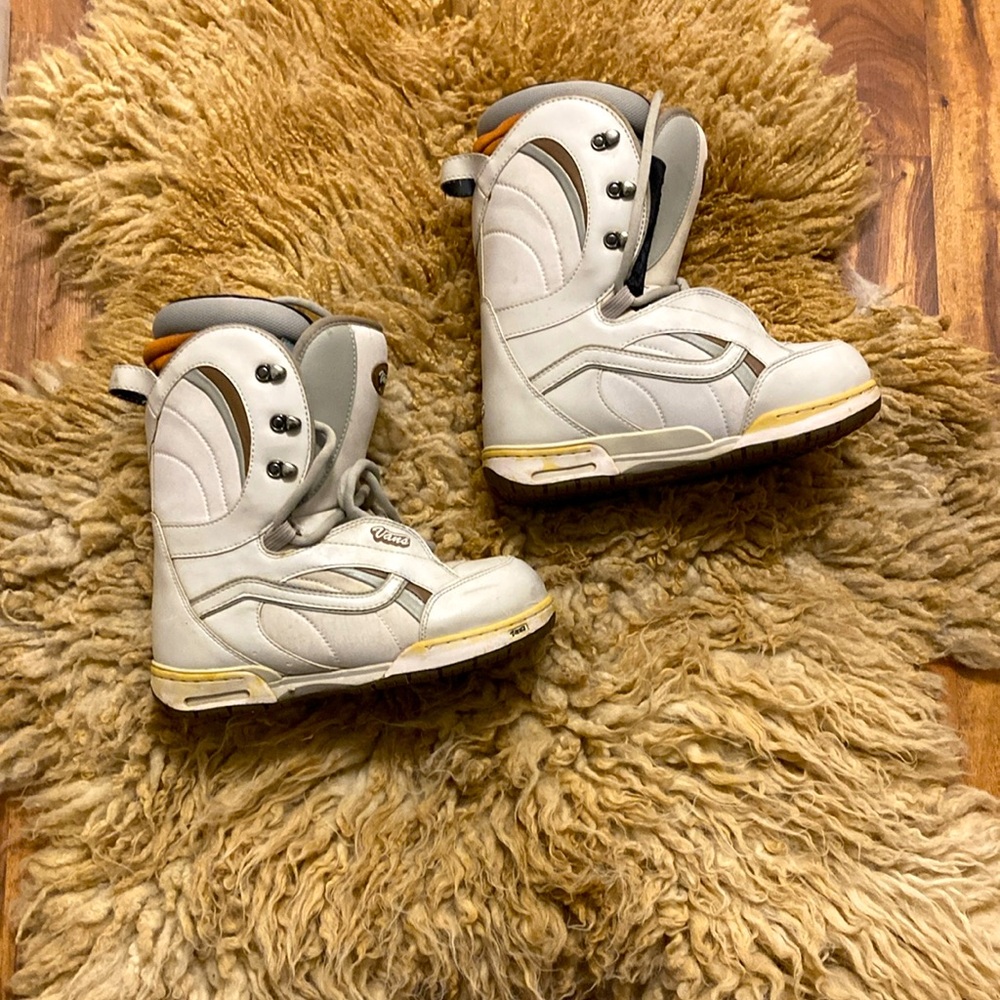Vans Snowboard Boots